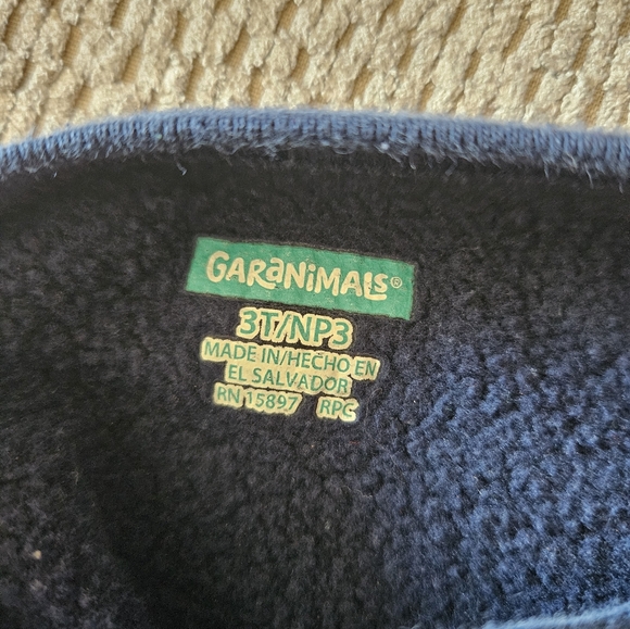 ๐3/$25๐ Long-sleeved kids sweater Monster Trucks Are Awesome - Picture 4 of 4